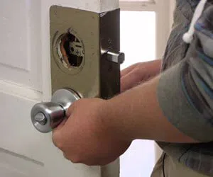 Capitol Locksmith Service Hialeah, FL 305-307-5756 - locksmith-12
